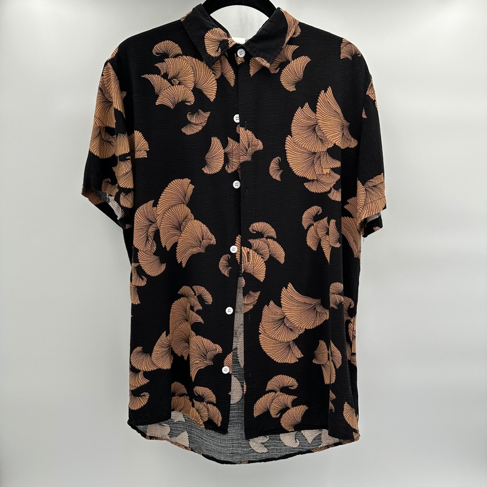 Men's Medium LightWeight Button Up Shirt Black Mushroom Design Floral Design